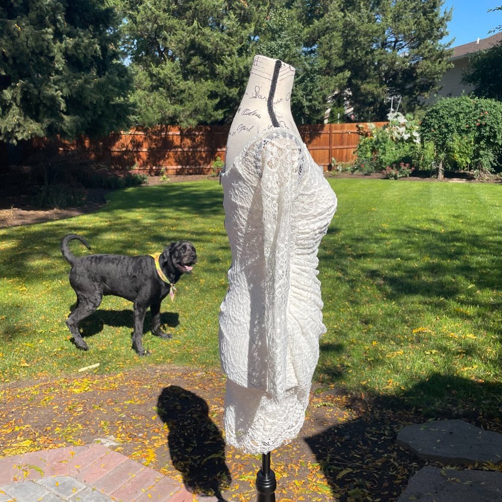 White off the shoulder lace mini dress - Picture 2 of 9